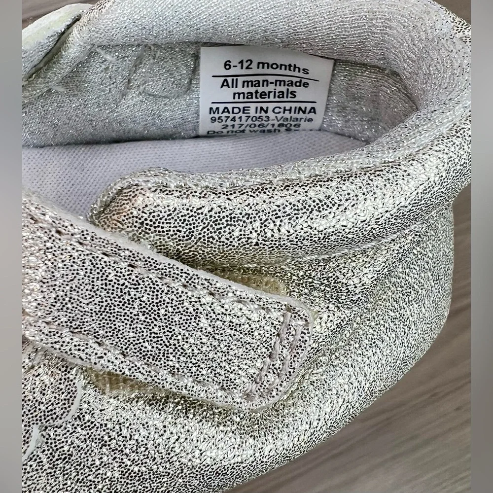 Ro + Me by Robeez‎ Baby Girl Silver Glitter Mary Jane Shoes Size 6-12 Months NIB